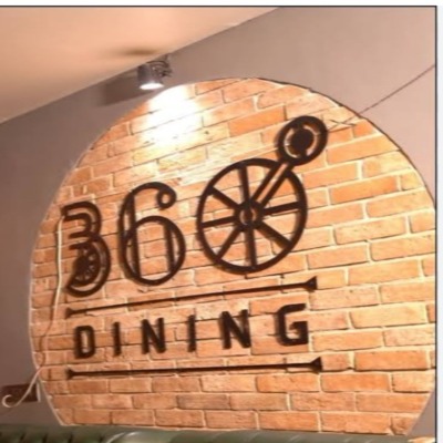360 degree dining 